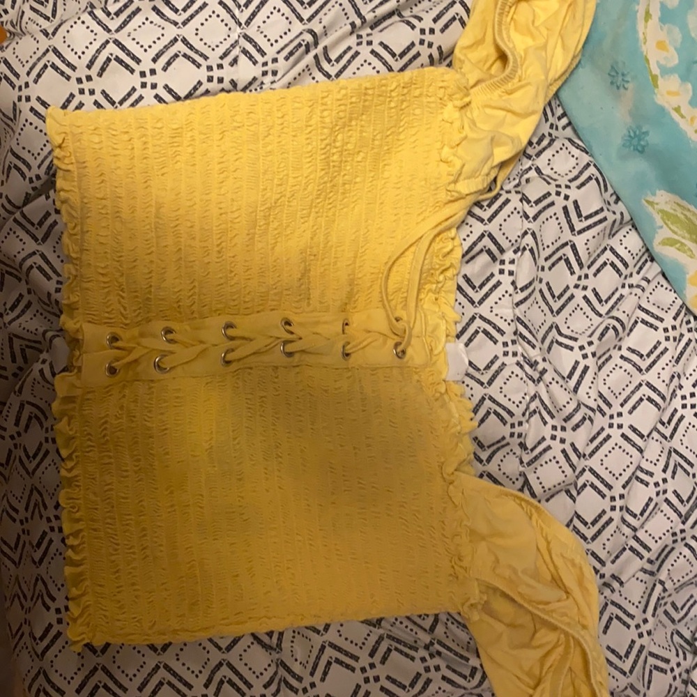 Size large crop top yellow